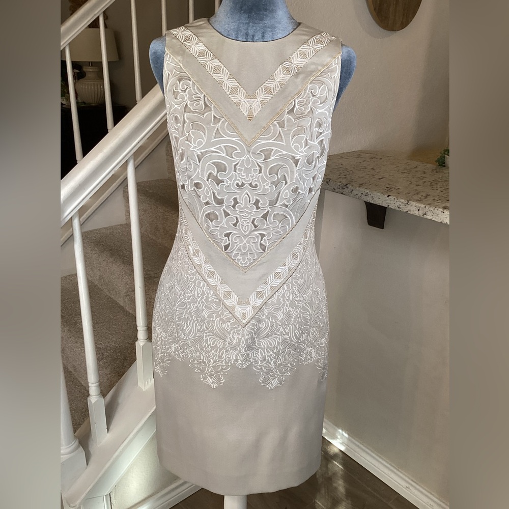 Antonio Melani Ivory Lace Sheath Size Small